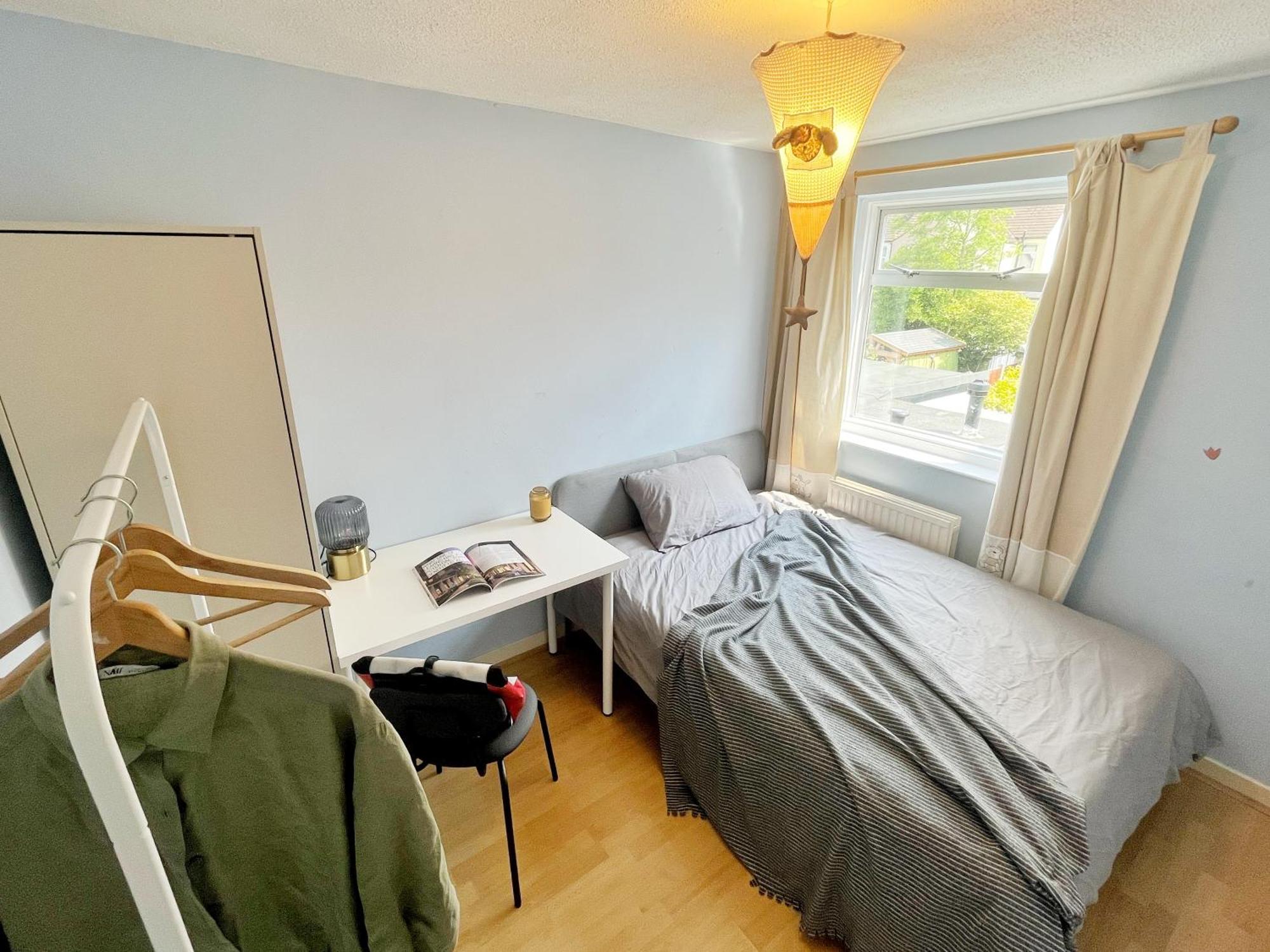 Cozy Sunlit Room In West London Yiewsley Exterior photo